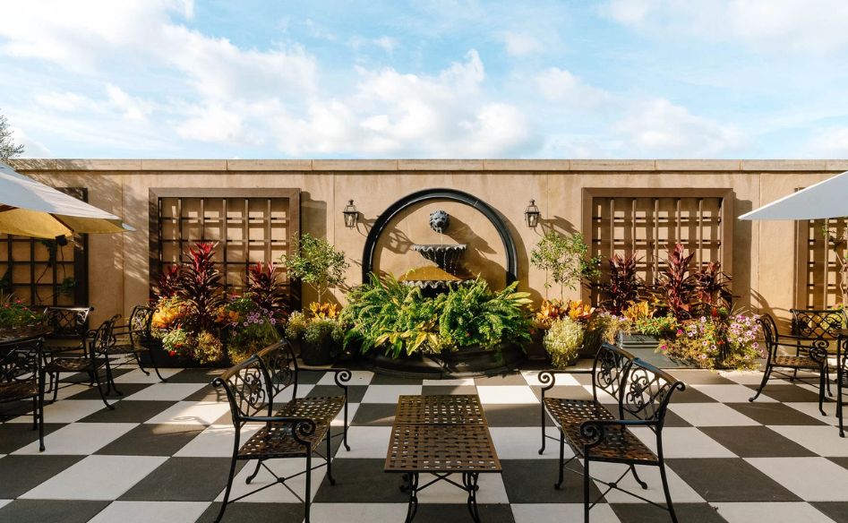Courtyard at the French Quarter Inn in Charleston